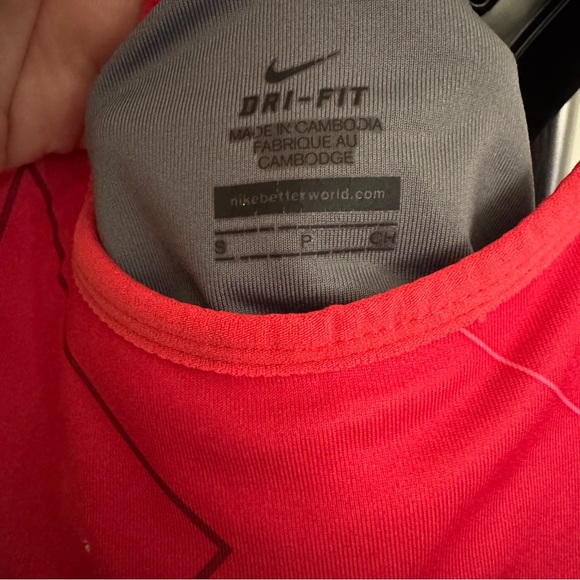 Nike Women"s Dri-Fit Geometric Print Tank Top Built In Bra Size S - Picture 3 of 11